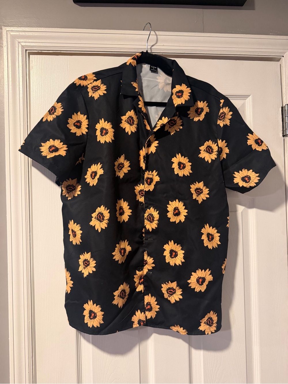 Men's Shein Polyester Sunflower Button-down Short Sleeve Size Medium